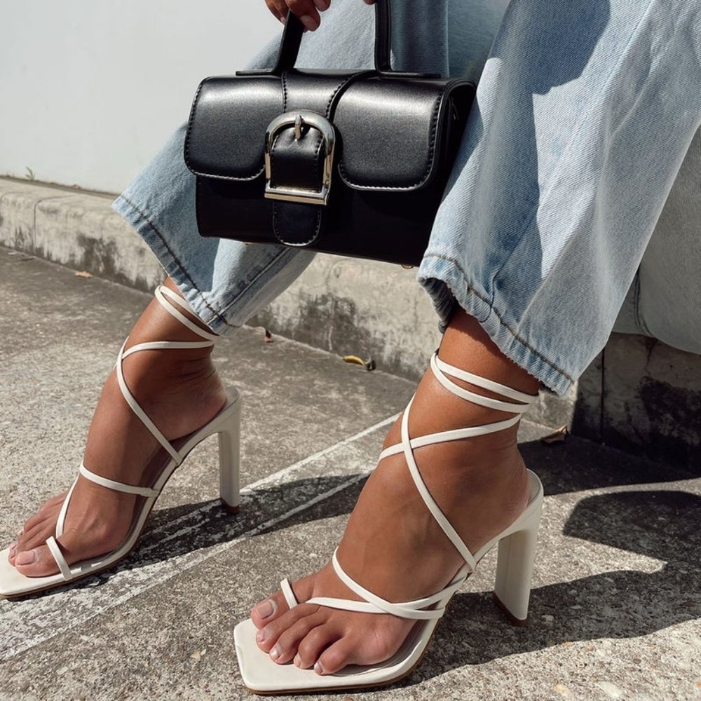 💜#69 NEW WITHOUT BOX BILLINI CHEYANNE HEELS IN BONE - Picture 3 of 8